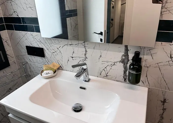 A Due Passi Dal Mare לידו די פומפוזה