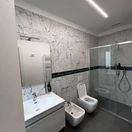 Couette-café A Due Passi Dal Mare 4*