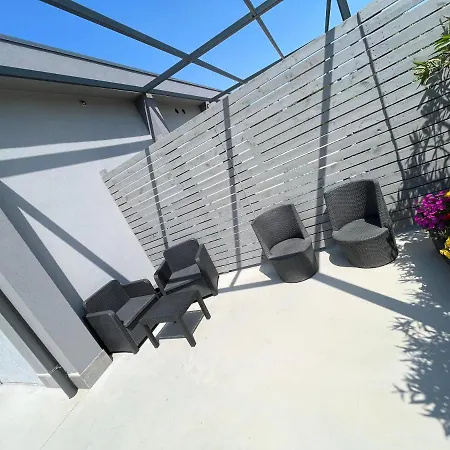 A Due Passi Dal Mare Bed and breakfast 4*