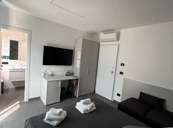 Oda ve Kahvaltı A Due Passi Dal Mare 4*