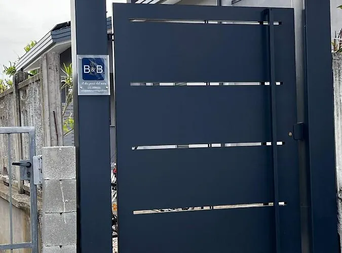 A Due Passi Dal Mare Oda ve Kahvaltı 4*